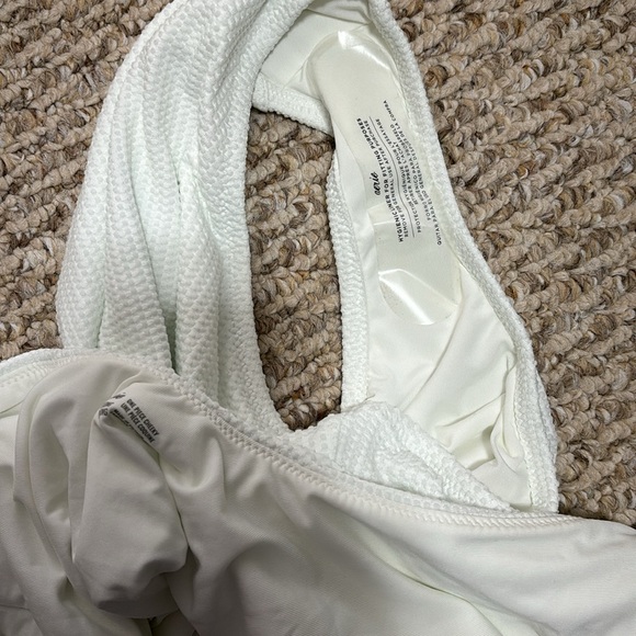 Aerie bathing suit - Picture 4 of 4